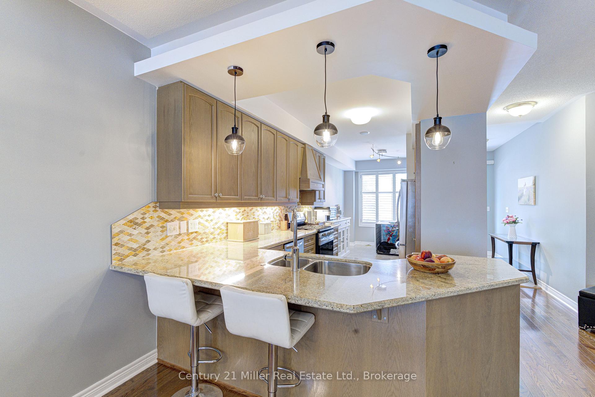 Photo 5 of 3202 Epworth Crescent, Oakville, Bronte Creek — HOMEH