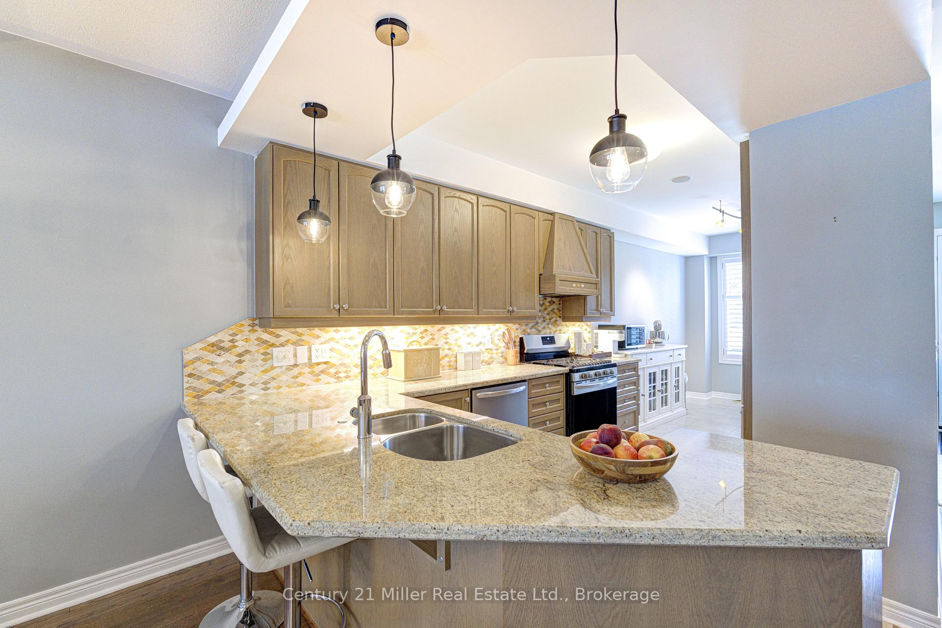 Photo 7 of 3202 Epworth Crescent, Oakville, Bronte Creek — HOMEH