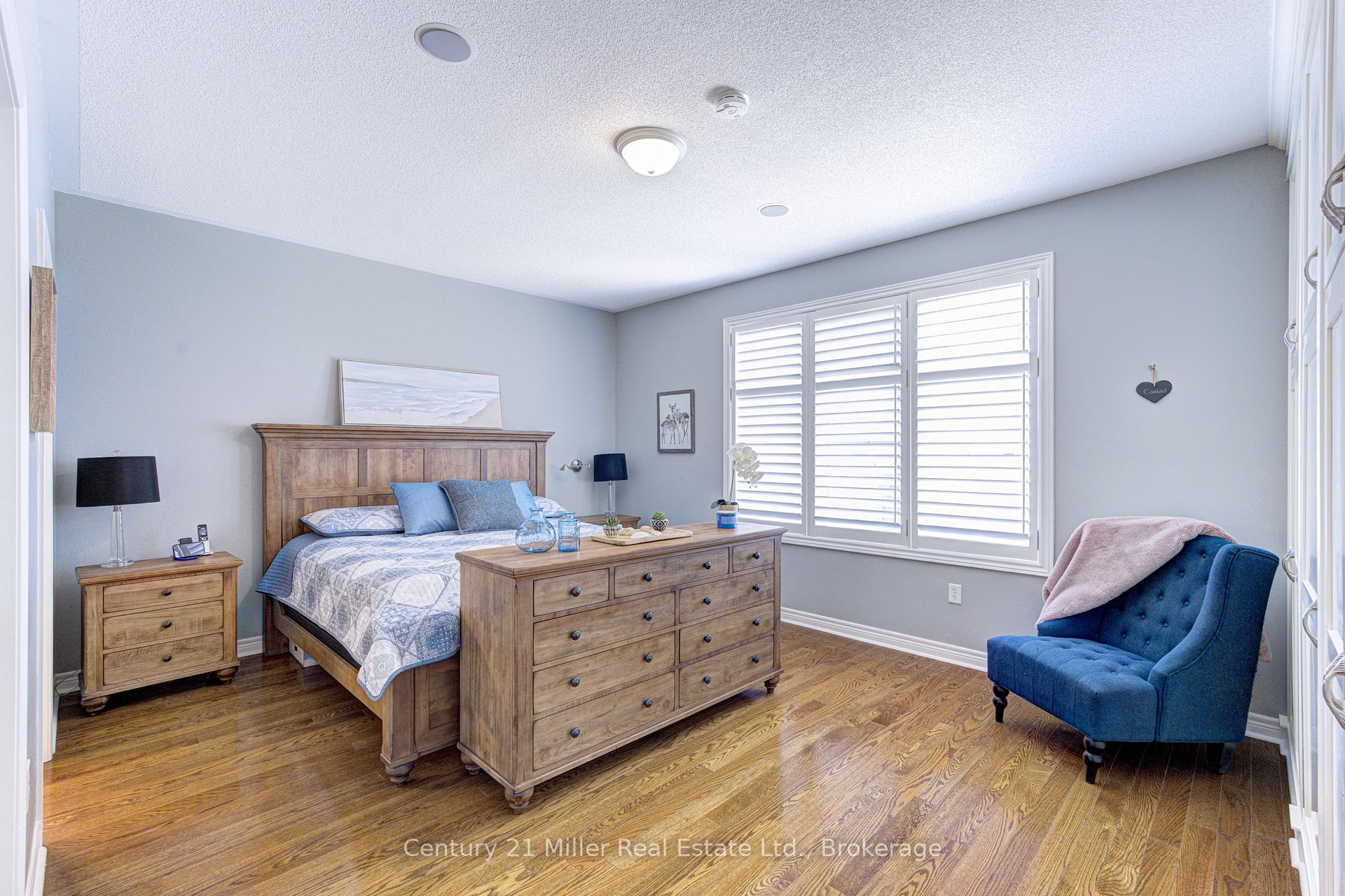 Photo 15 of 3202 Epworth Crescent, Oakville, Bronte Creek — HOMEH