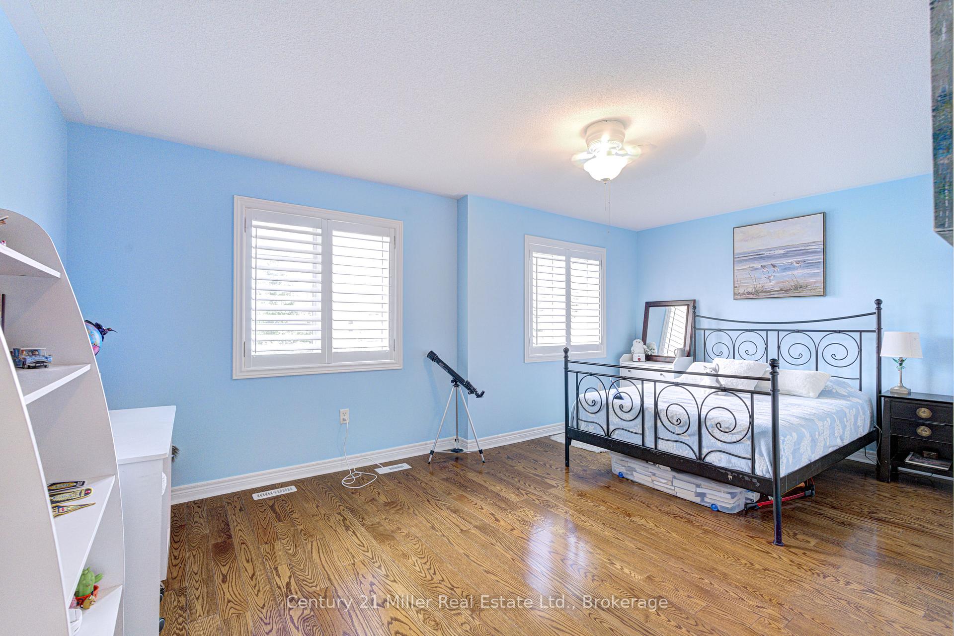 Photo 25 of 3202 Epworth Crescent, Oakville, Bronte Creek — HOMEH