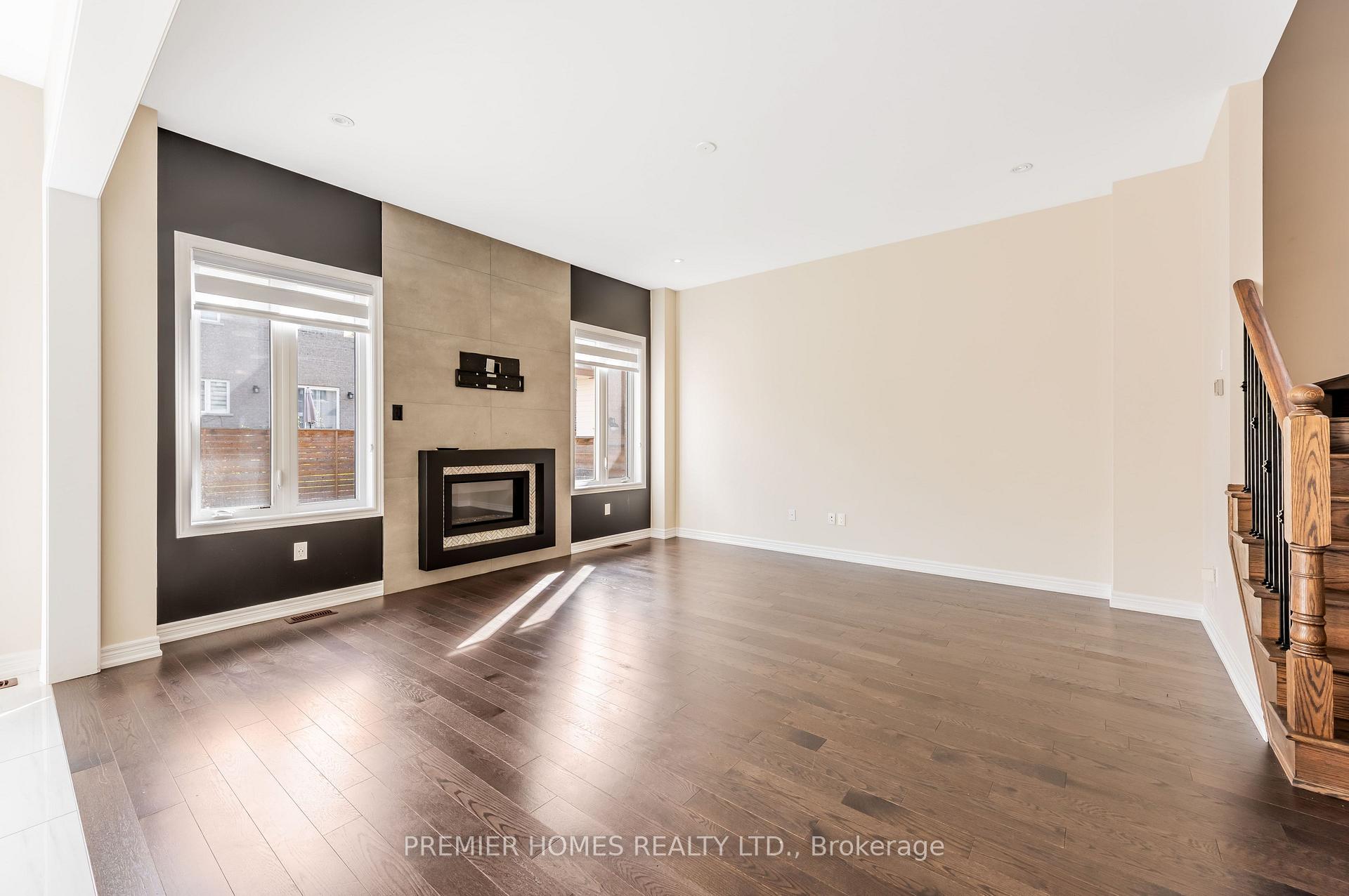 Photo 9 of 87 Pine Hill Cres, Aurora, Aurora Estates — HOMEH