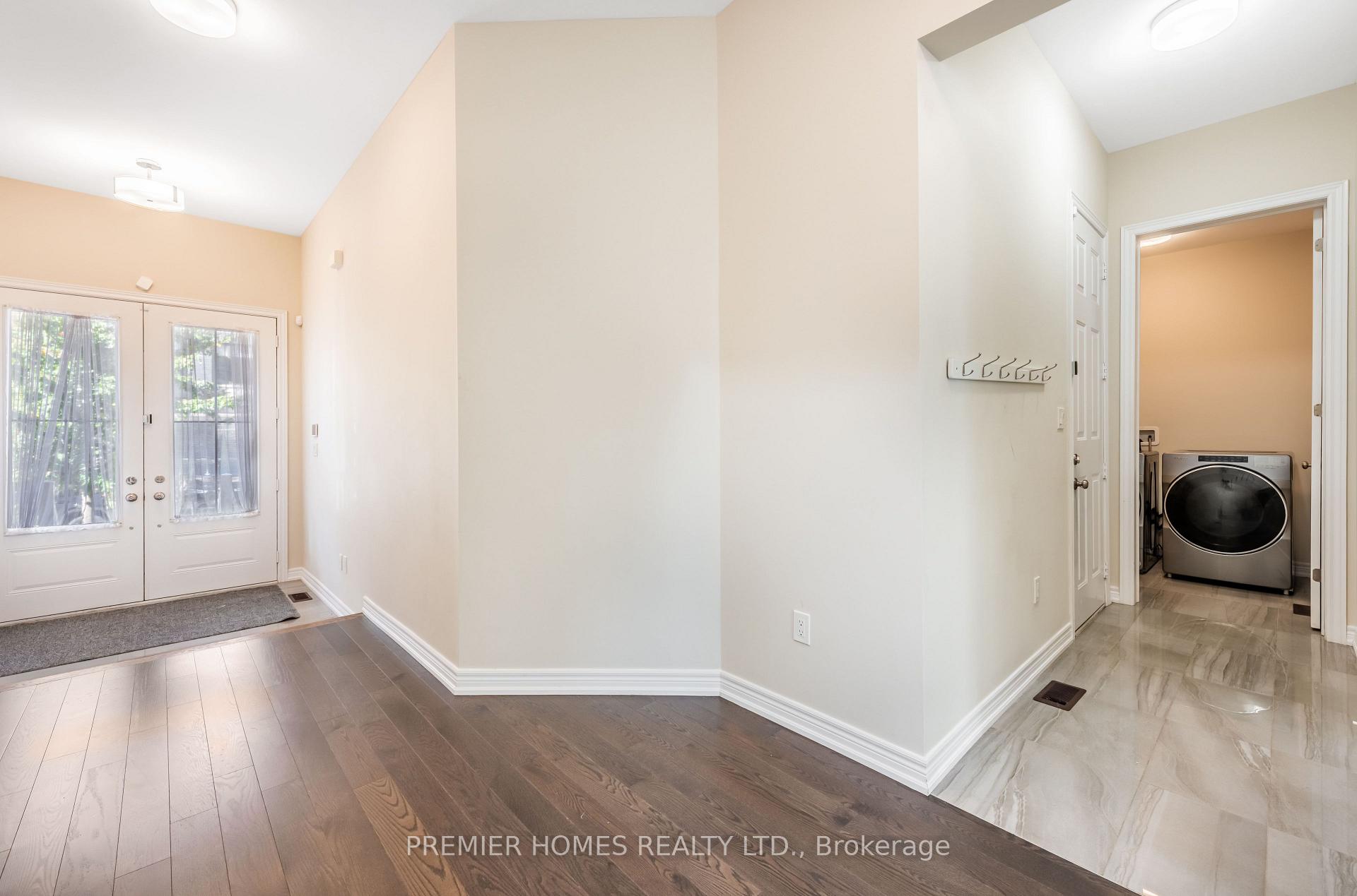 Photo 20 of 87 Pine Hill Cres, Aurora, Aurora Estates — HOMEH
