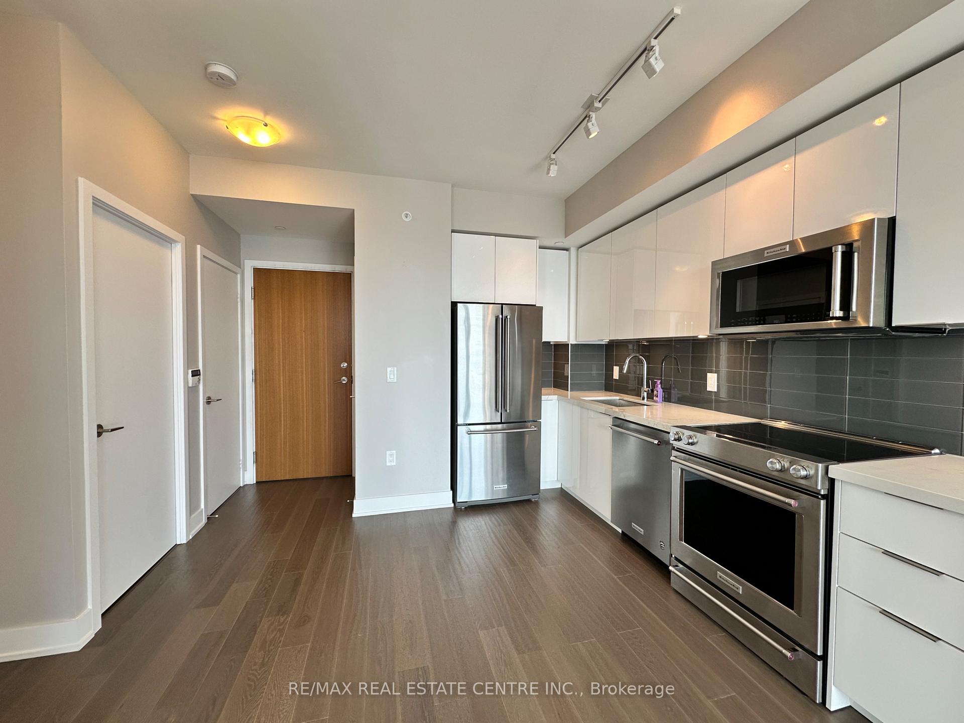 Photo 3 of Unit 4911, 30 Shore Breeze Drive, Etobicoke, Mimico — HOMEH