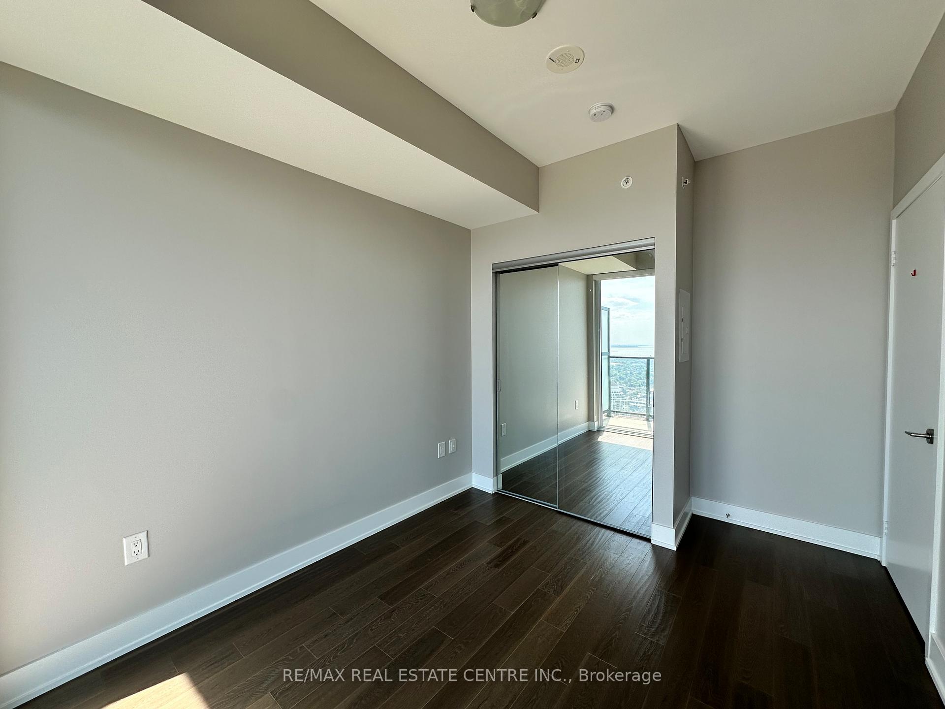 Photo 10 of Unit 4911, 30 Shore Breeze Drive, Etobicoke, Mimico — HOMEH