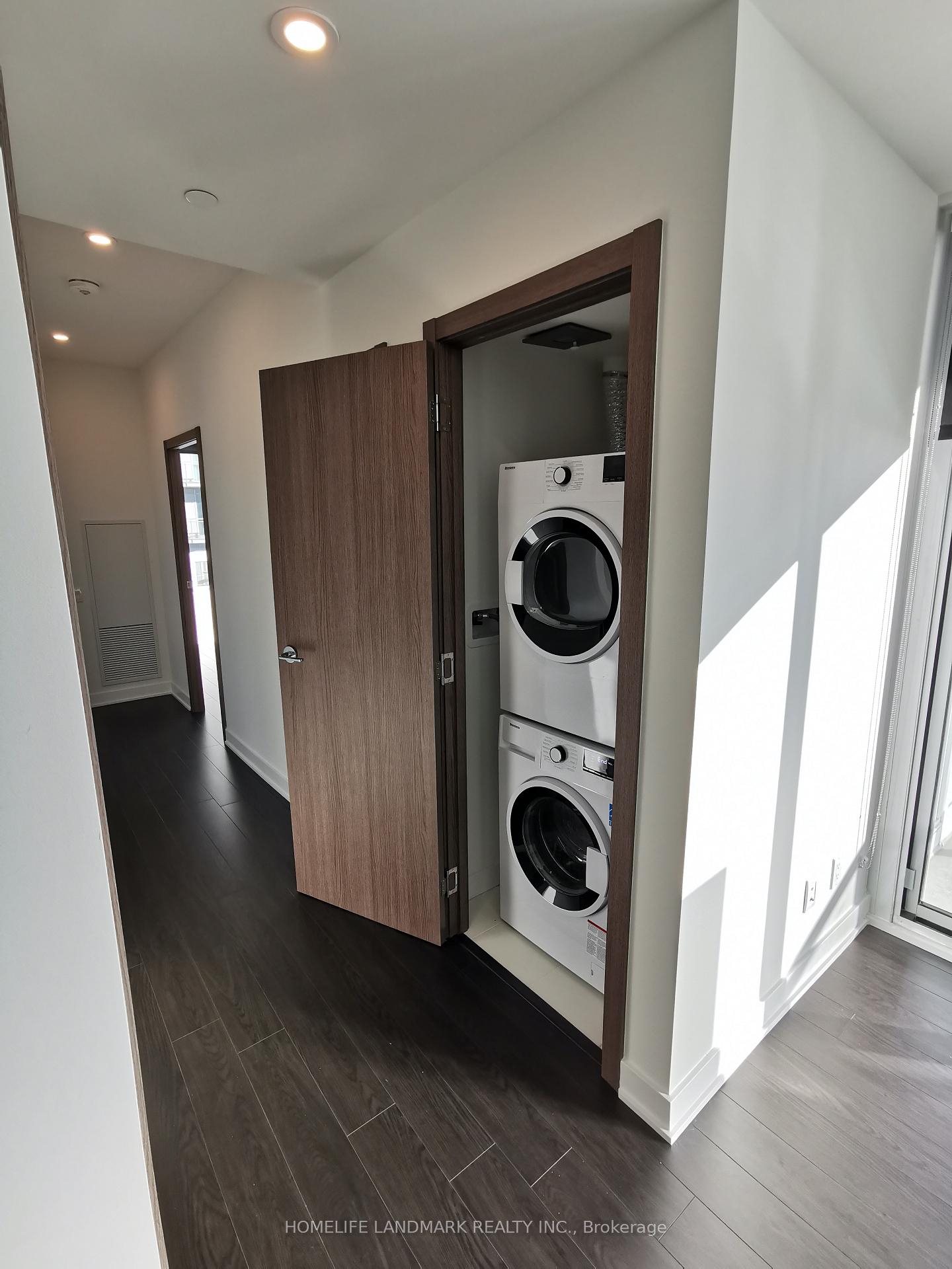 Photo 5 of Unit 2115, 17 Bathurst Street, Toronto, Waterfront Communities — HOMEH