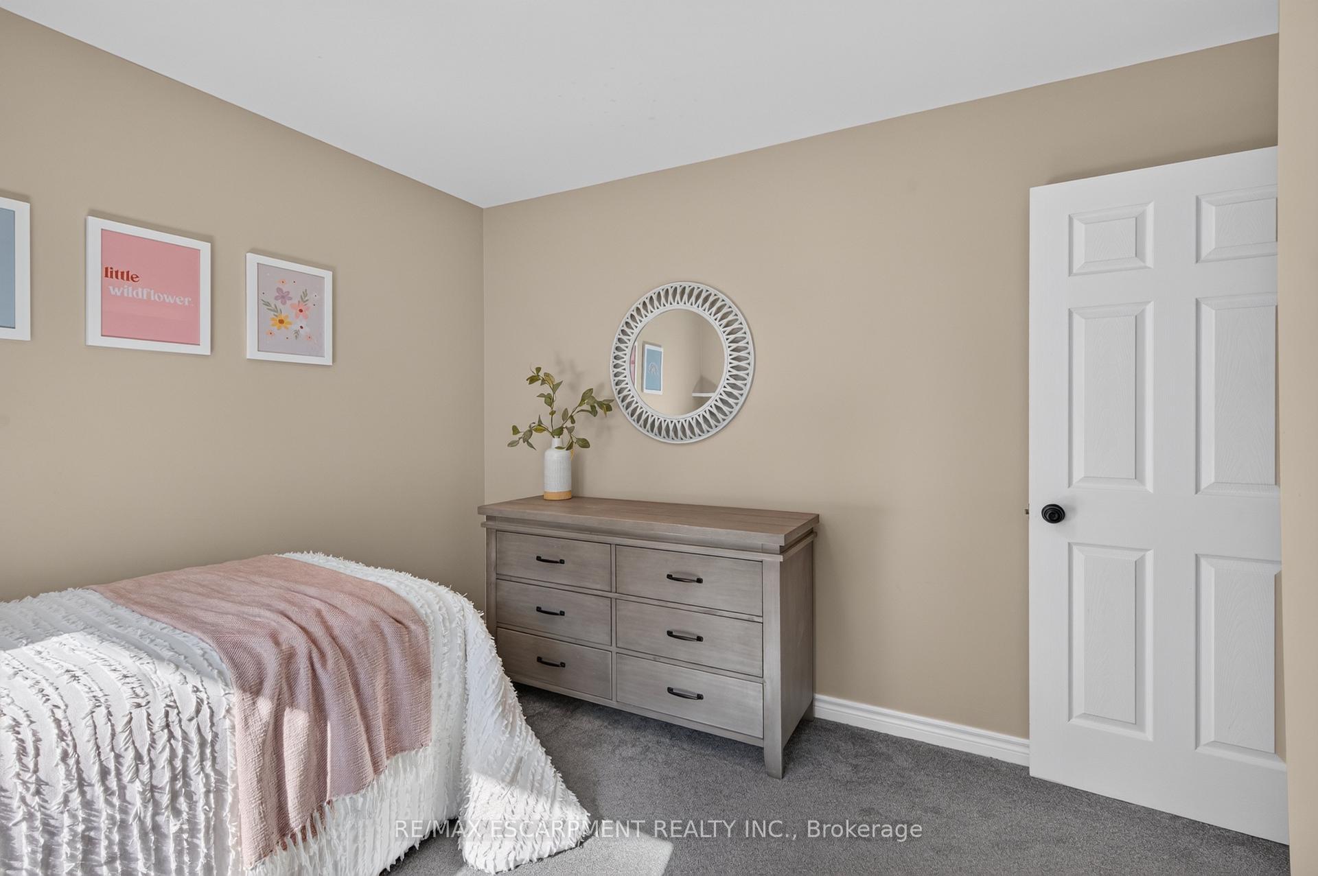 Photo 24 of 7 Fern Avenue, Hamilton, Waterdown — HOMEH
