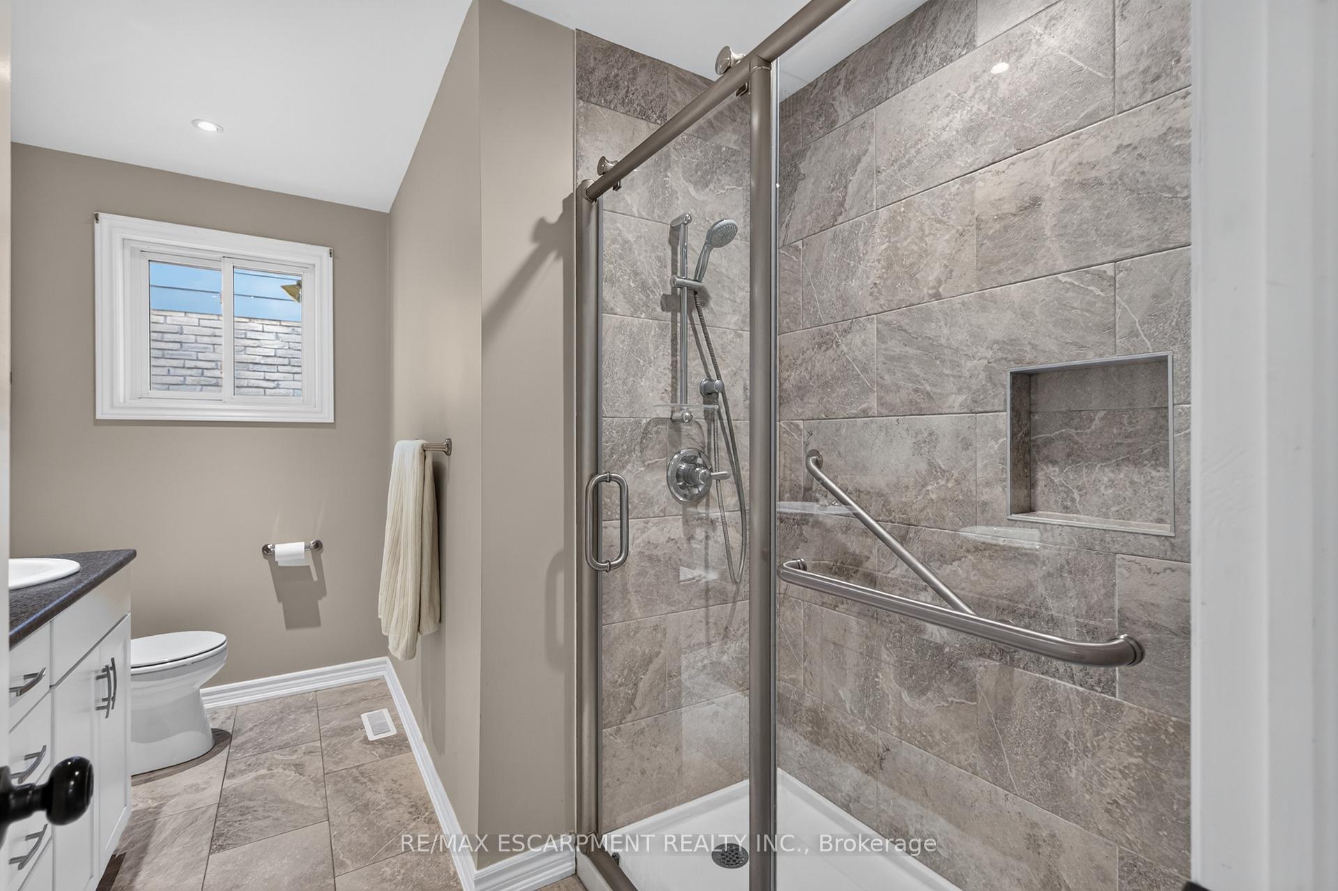 Photo 27 of 7 Fern Avenue, Hamilton, Waterdown — HOMEH