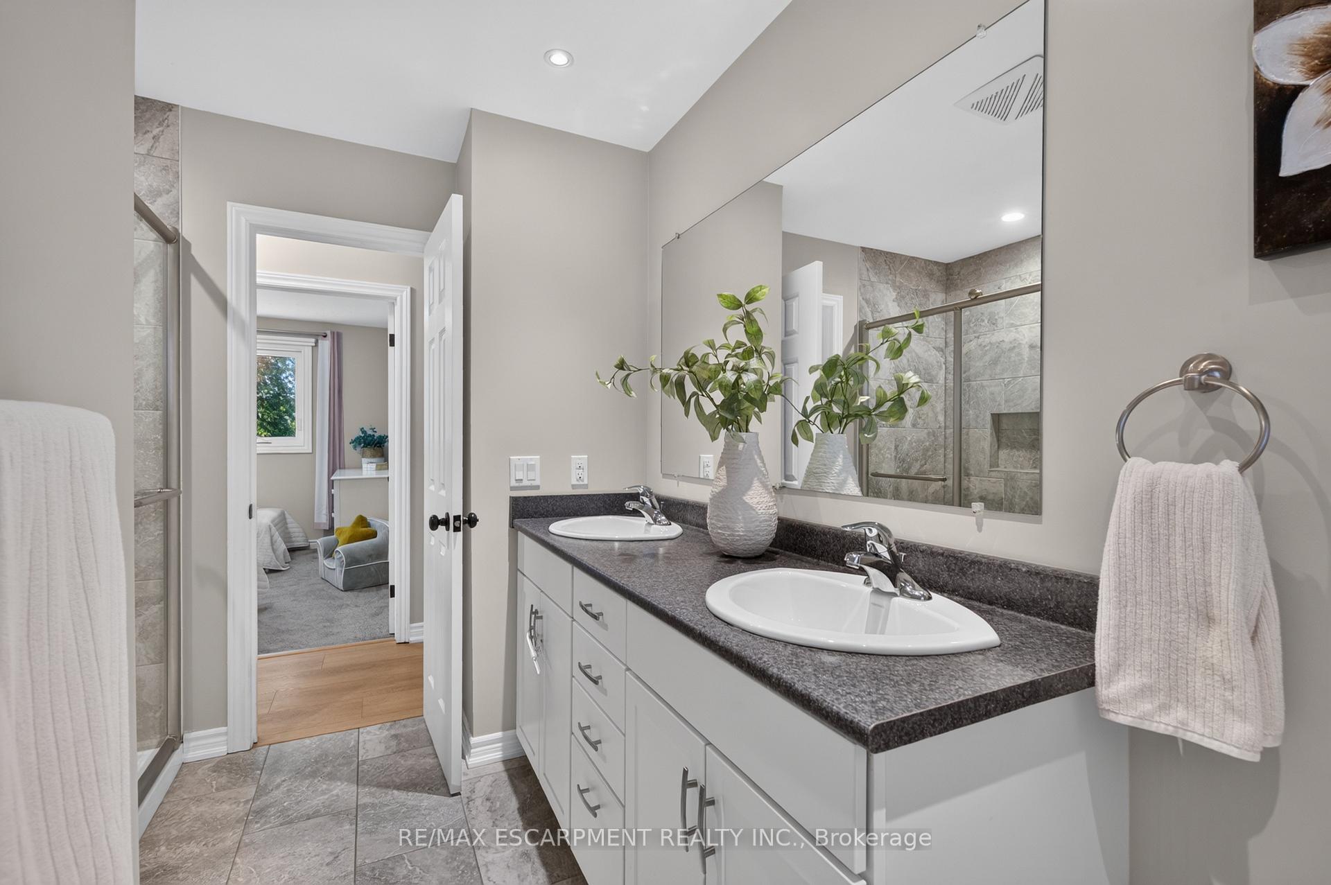 Photo 28 of 7 Fern Avenue, Hamilton, Waterdown — HOMEH