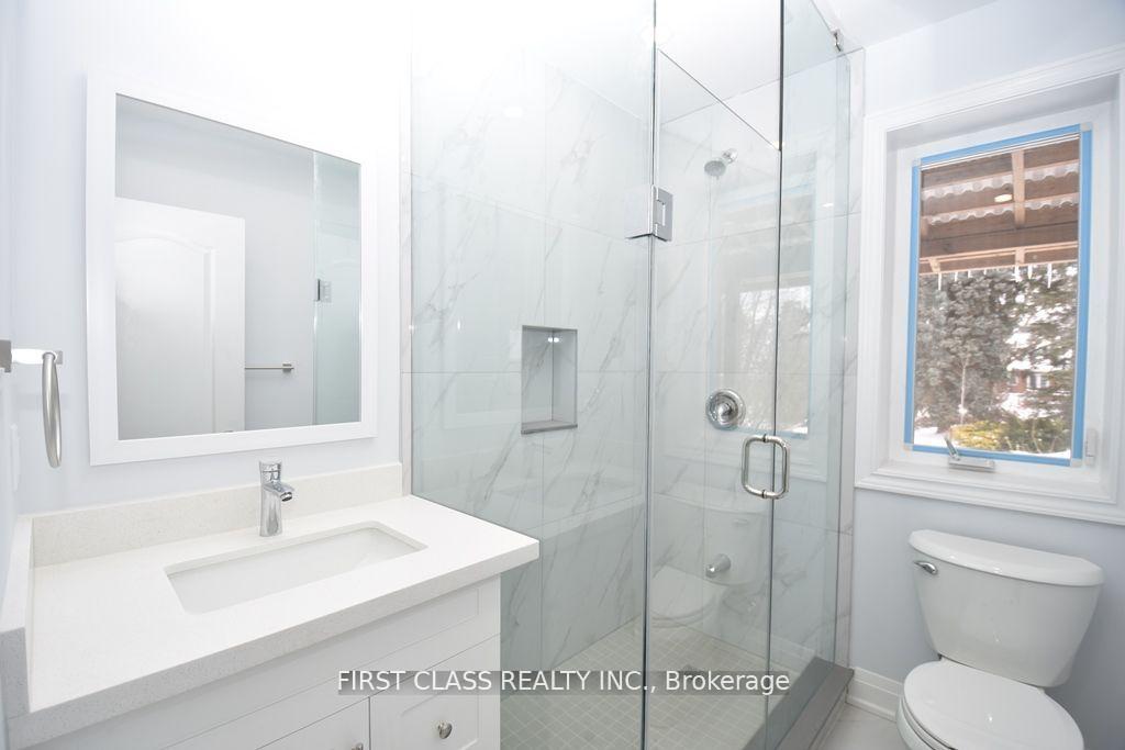 Photo 6 of Unit Front, 319 Senlac Road, North York, Willowdale West — HOMEH