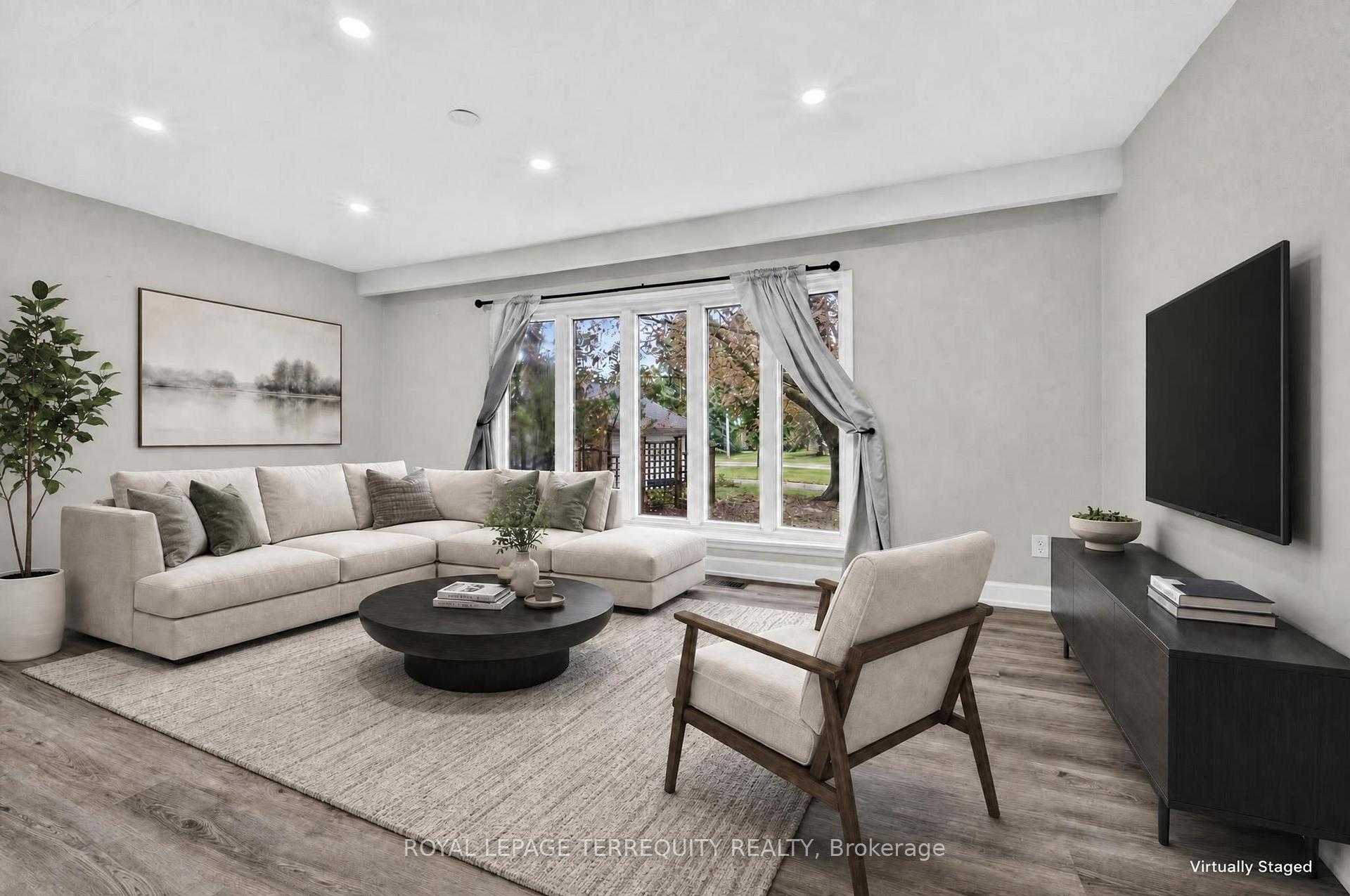 Photo 7 of 134 Switzer Drive, Oshawa, Centennial — HOMEH
