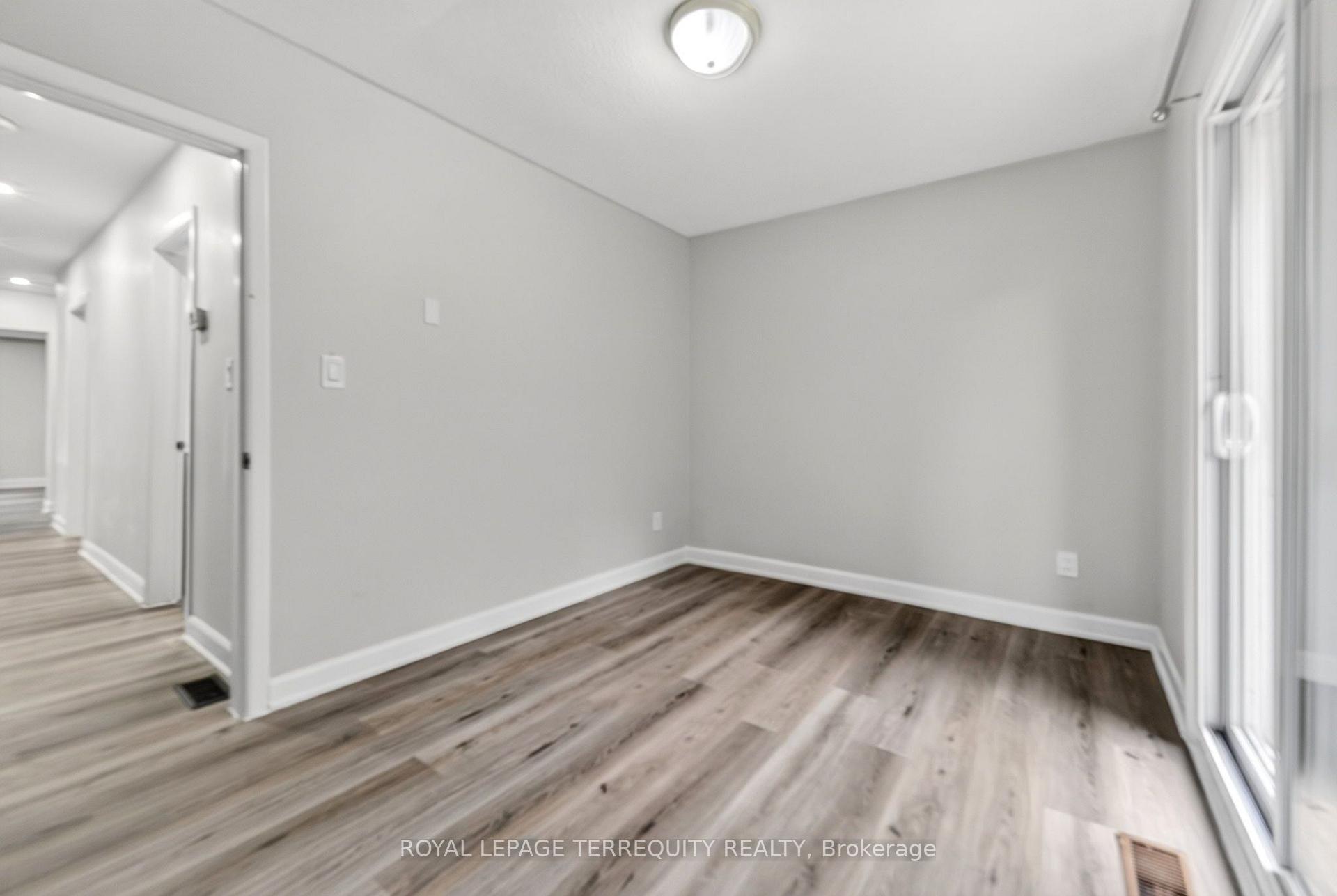 Photo 26 of 134 Switzer Drive, Oshawa, Centennial — HOMEH