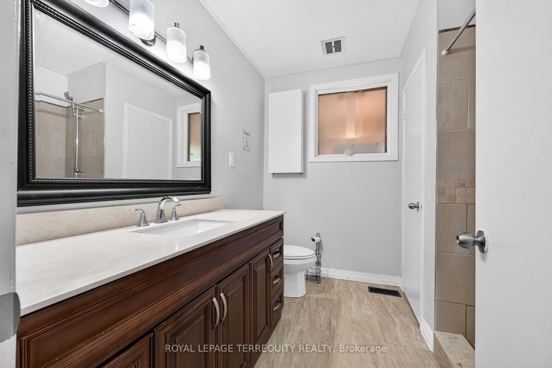 Photo 27 of 134 Switzer Drive, Oshawa, Centennial — HOMEH