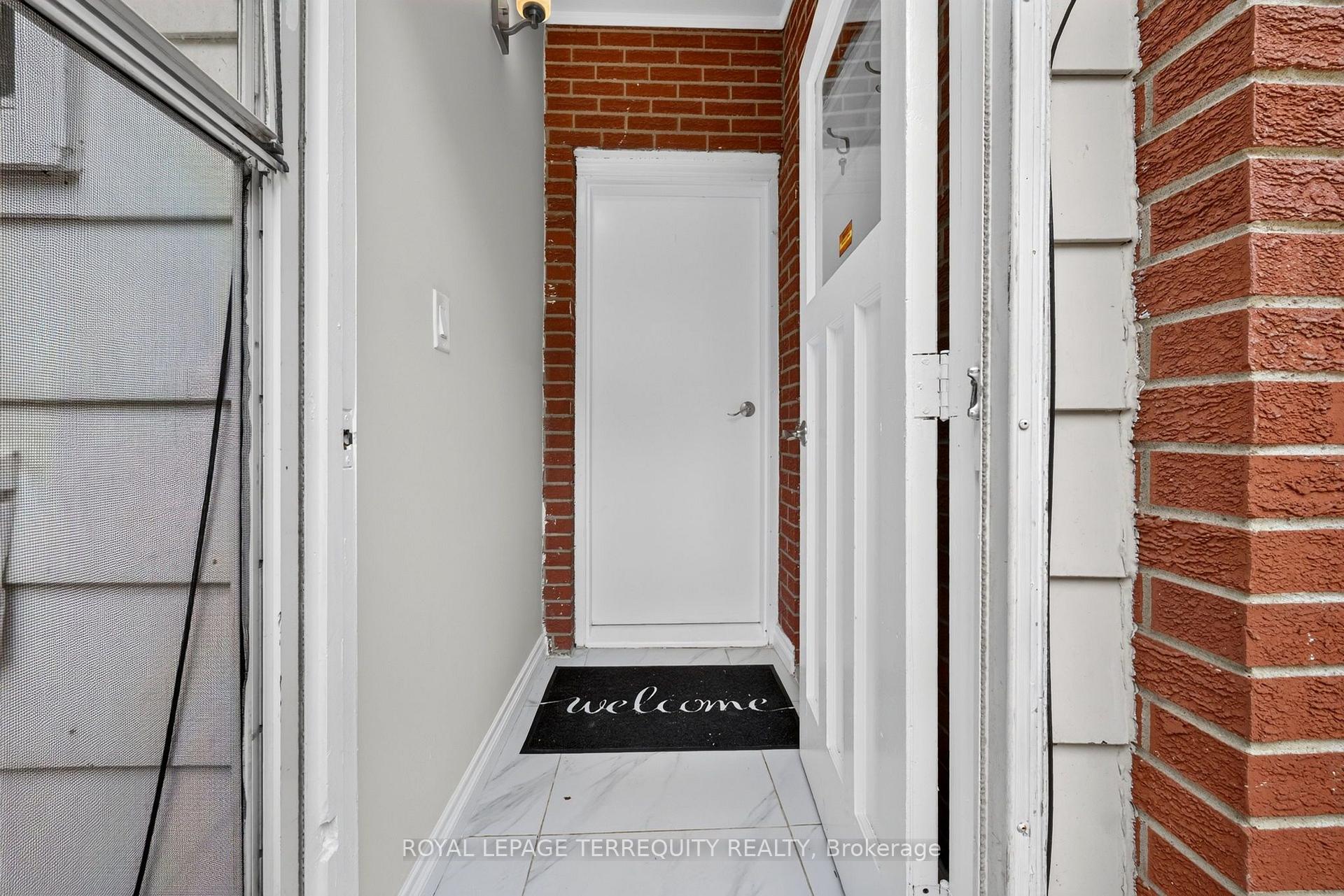 Photo 34 of 134 Switzer Drive, Oshawa, Centennial — HOMEH