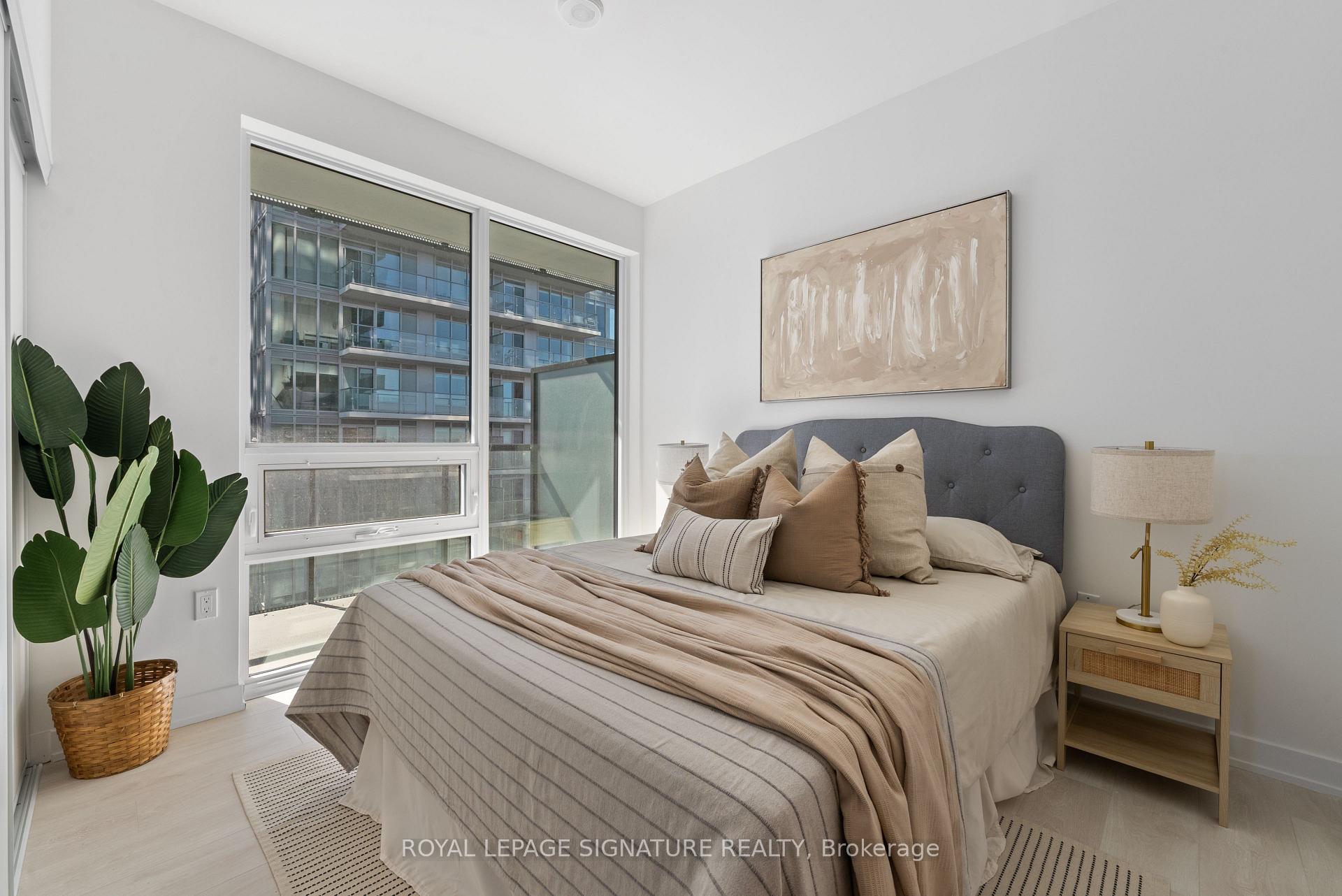 Photo 6 of Unit 2502, 117 Broadway Avenue, Toronto, Mount Pleasant West — HOMEH