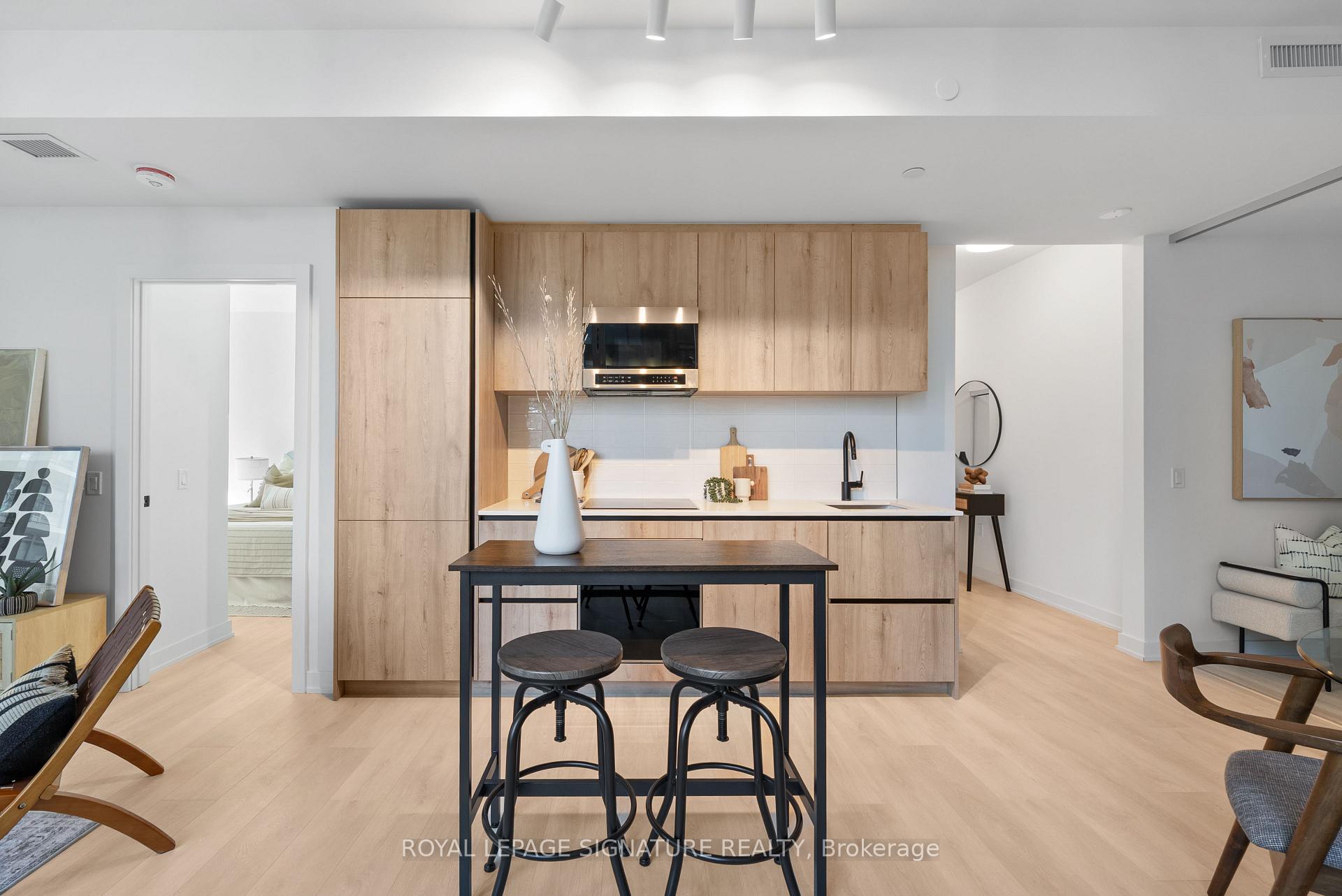Photo 11 of Unit 2502, 117 Broadway Avenue, Toronto, Mount Pleasant West — HOMEH