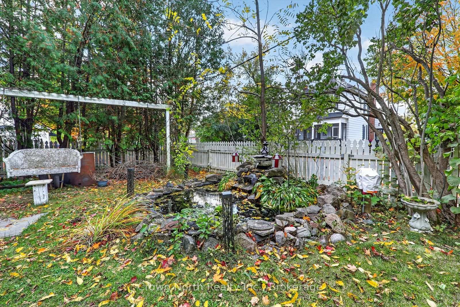 Photo 37 of 132 Glengarry Road, Kawartha Lakes, Manvers — HOMEH