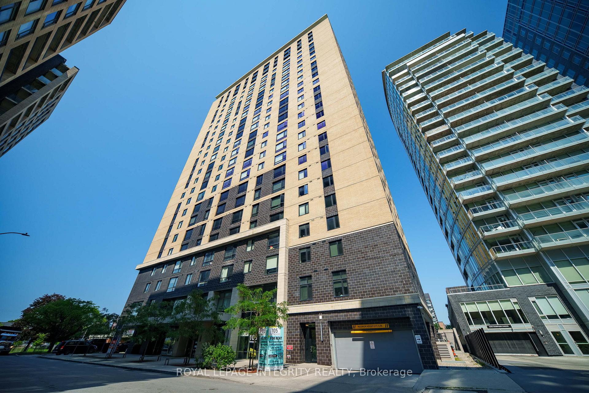 Photo of Unit 2503, 105 Champagne Avenue S