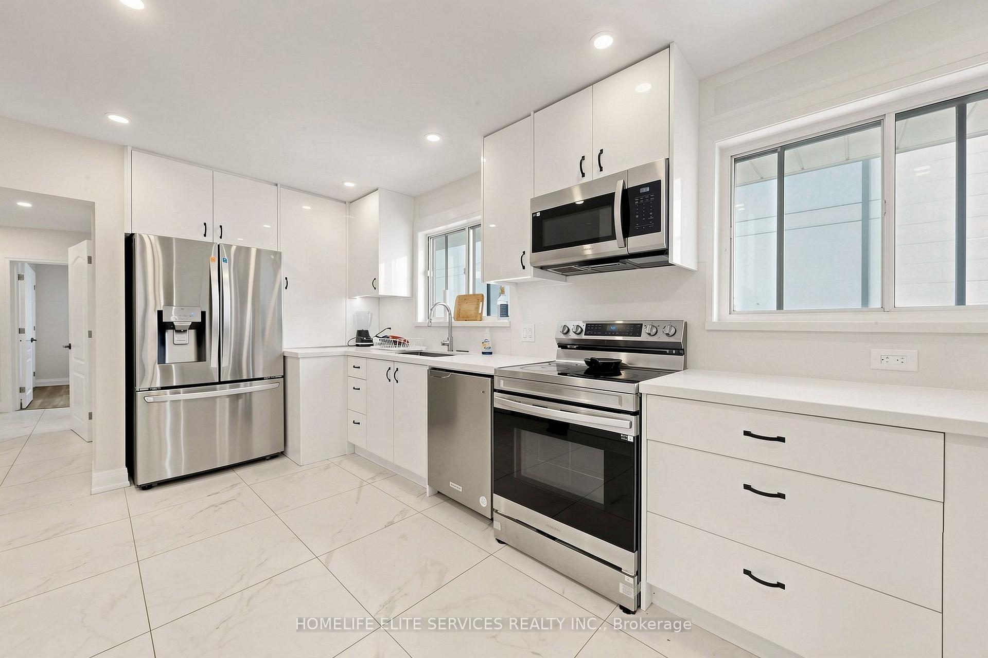 Photo 11 of 76 Gooderham Drive, Scarborough, Wexford-Maryvale — HOMEH