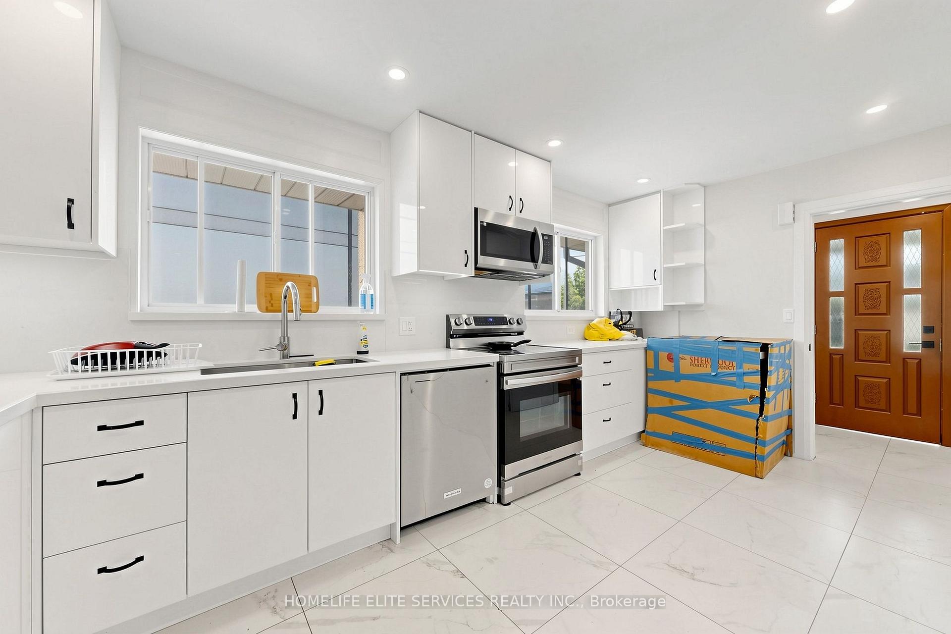 Photo 12 of 76 Gooderham Drive, Scarborough, Wexford-Maryvale — HOMEH