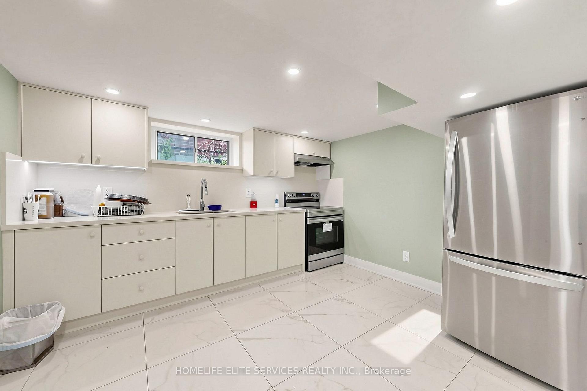 Photo 33 of 76 Gooderham Drive, Scarborough, Wexford-Maryvale — HOMEH