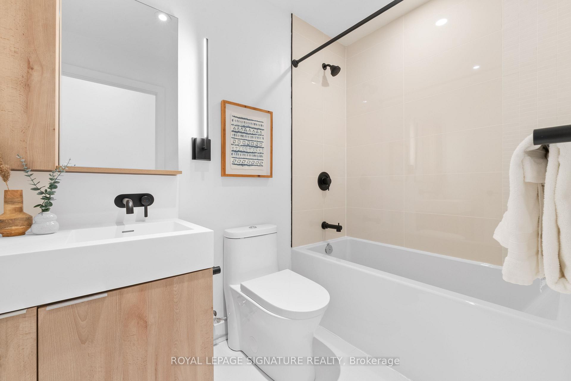 Photo 14 of Unit 3102, 117 Broadway Avenue, Toronto, Mount Pleasant West — HOMEH