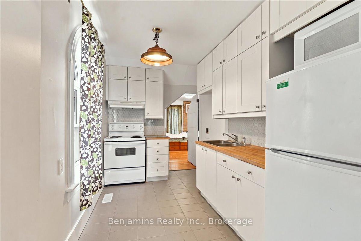 Photo 35 of 162 Church Street, Kitchener, Cedar Hill — HOMEH