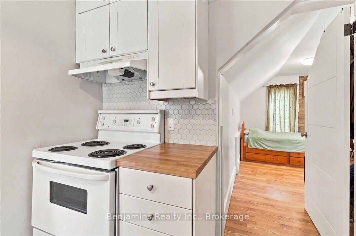 Photo 37 of 162 Church Street, Kitchener, Cedar Hill — HOMEH