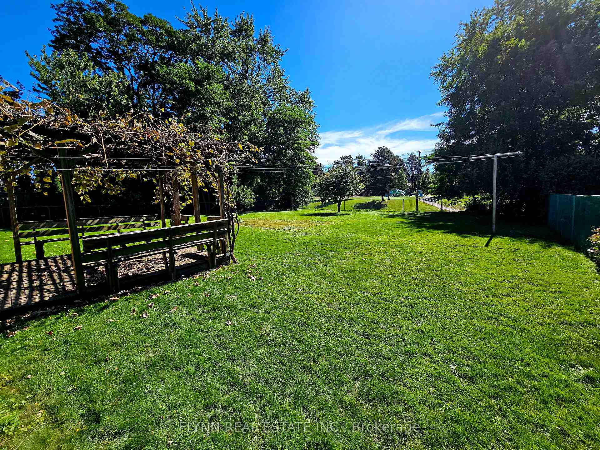 Photo 4 of 6446 sheldon Street, Niagara Falls, Stamford — HOMEH