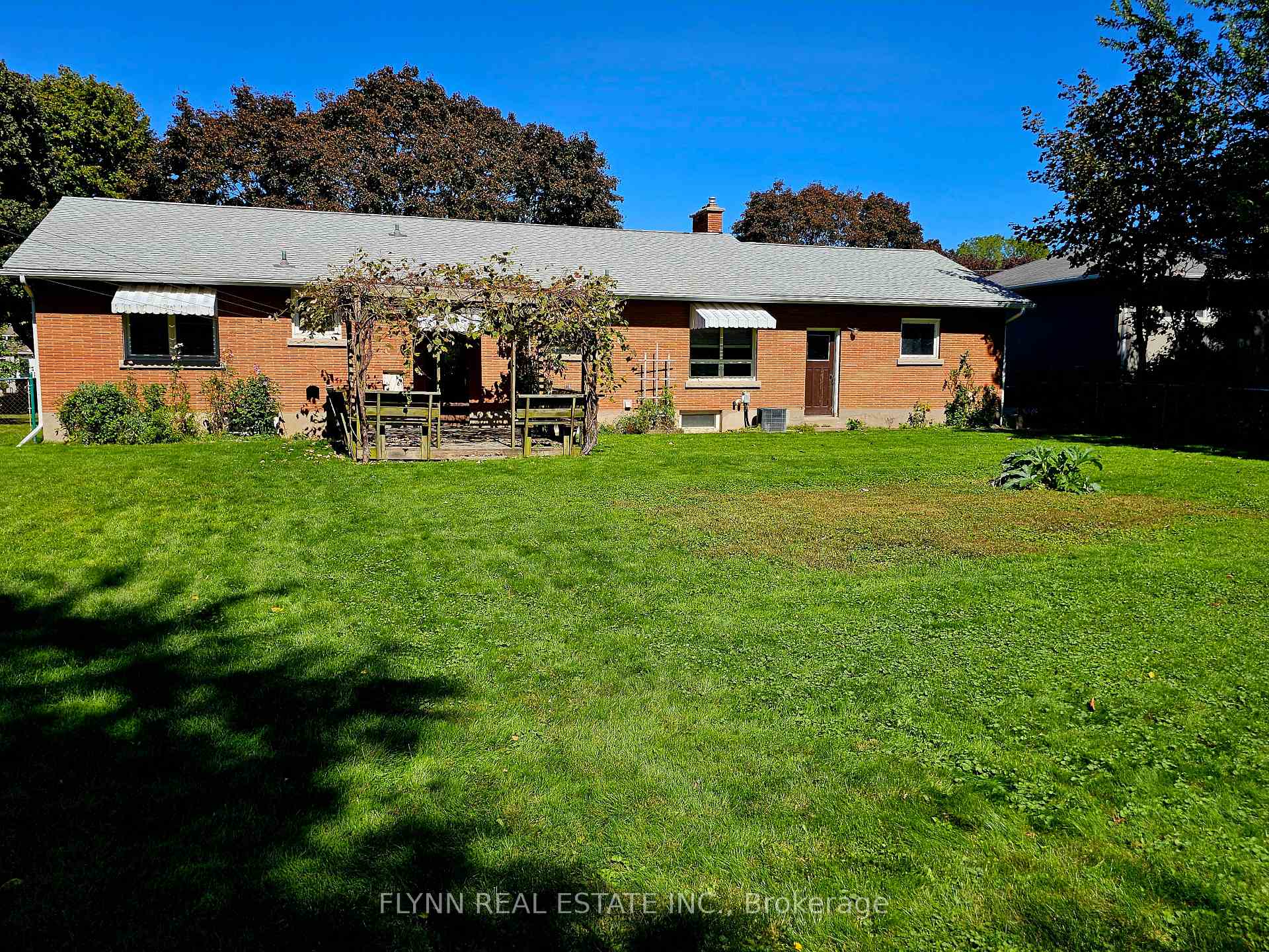 Photo 5 of 6446 sheldon Street, Niagara Falls, Stamford — HOMEH