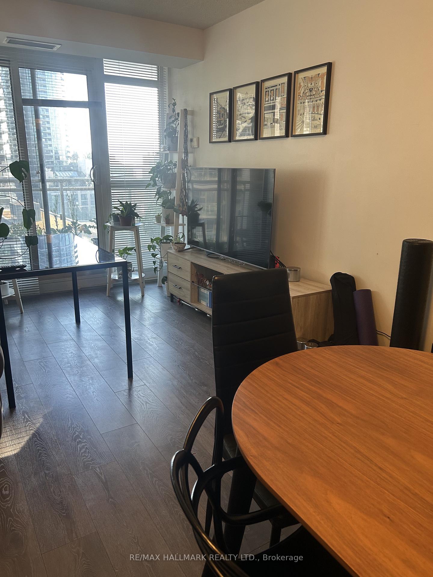 Photo 4 of Unit 1606, 35 Bastion Street, Toronto, Niagara — HOMEH