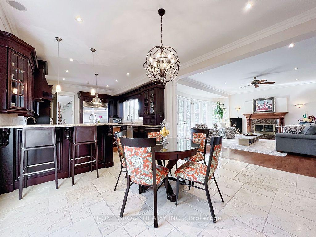 Photo 9 of 253 Carlton Road, Markham, Unionville — HOMEH
