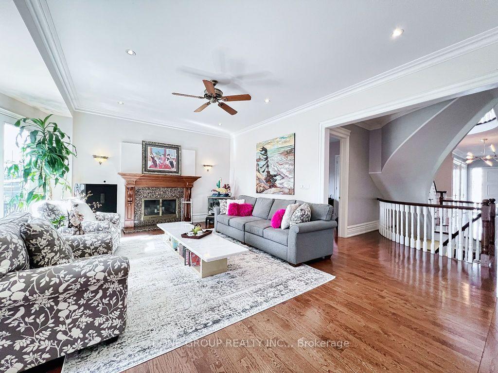 Photo 11 of 253 Carlton Road, Markham, Unionville — HOMEH