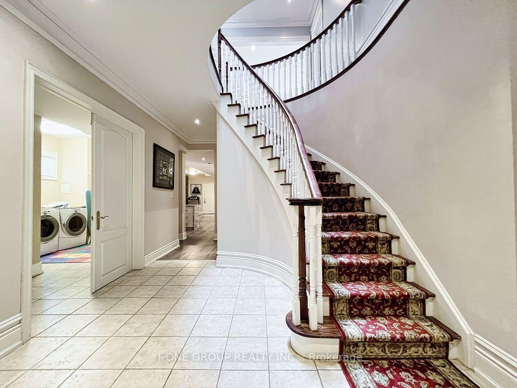Photo 16 of 253 Carlton Road, Markham, Unionville — HOMEH