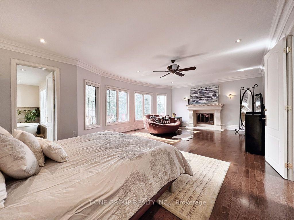 Photo 23 of 253 Carlton Road, Markham, Unionville — HOMEH