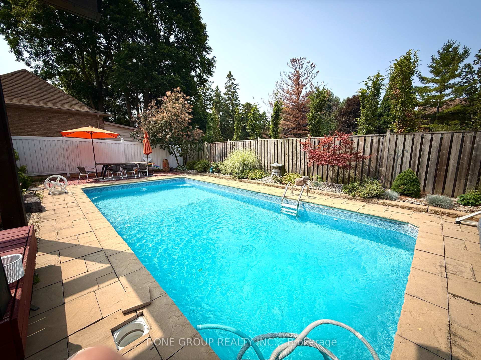 Photo 35 of 253 Carlton Road, Markham, Unionville — HOMEH