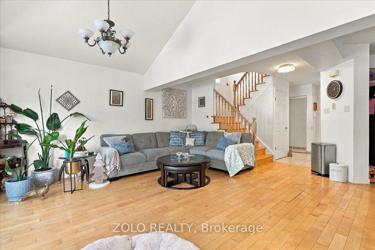 Photo 16 of 401 Hidden Creek Drive, Kitchener, Highland West — HOMEH