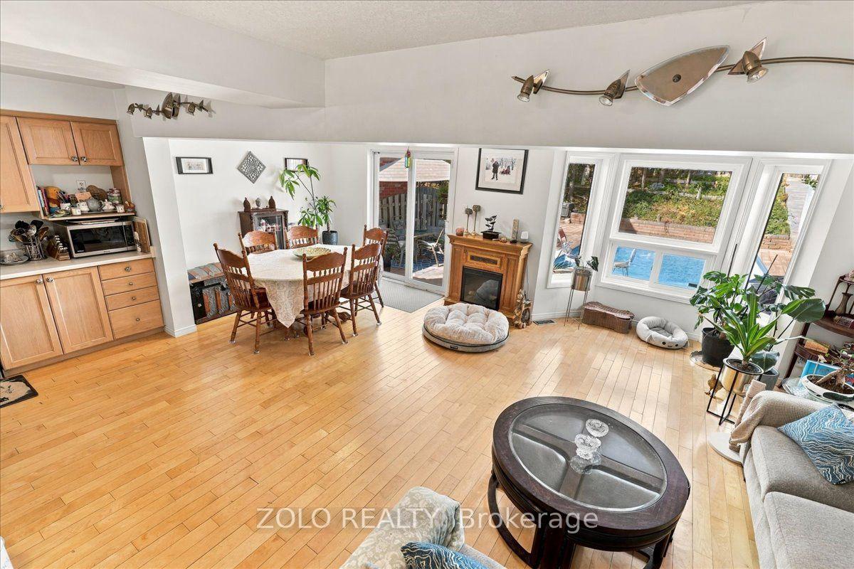 Photo 18 of 401 Hidden Creek Drive, Kitchener, Highland West — HOMEH