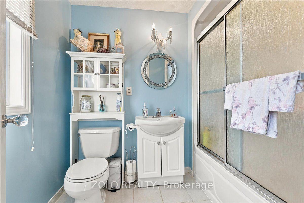 Photo 26 of 401 Hidden Creek Drive, Kitchener, Highland West — HOMEH
