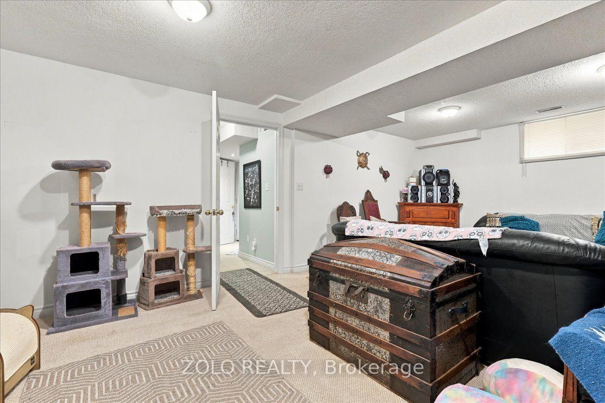 Photo 36 of 401 Hidden Creek Drive, Kitchener, Highland West — HOMEH