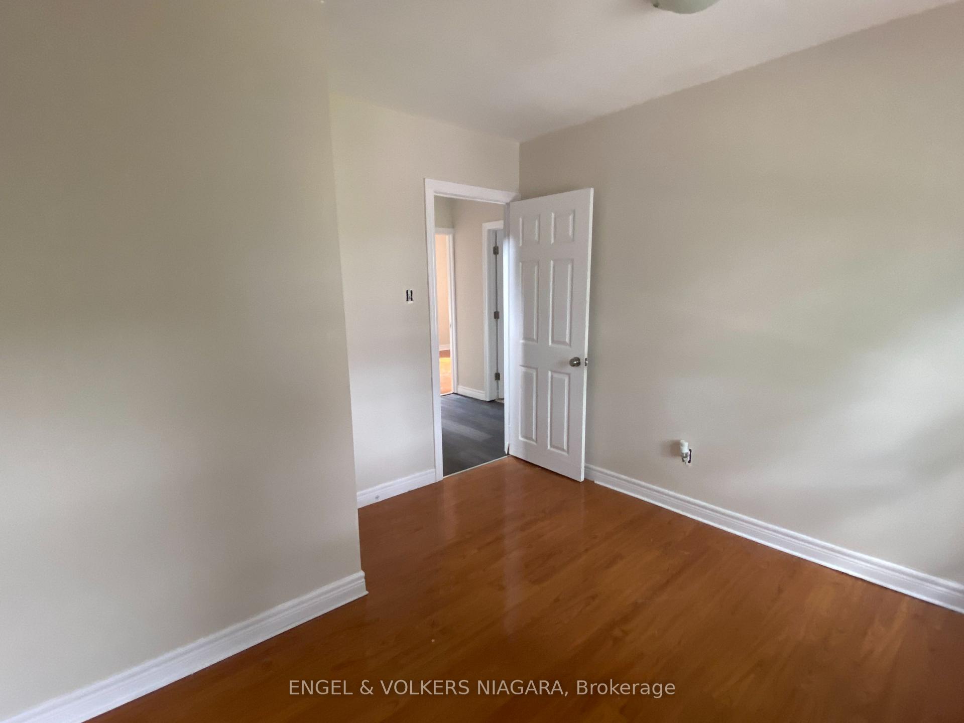 Photo 4 of Unit 2, 5006 Willmott Street, Niagara Falls, Cherrywood — HOMEH