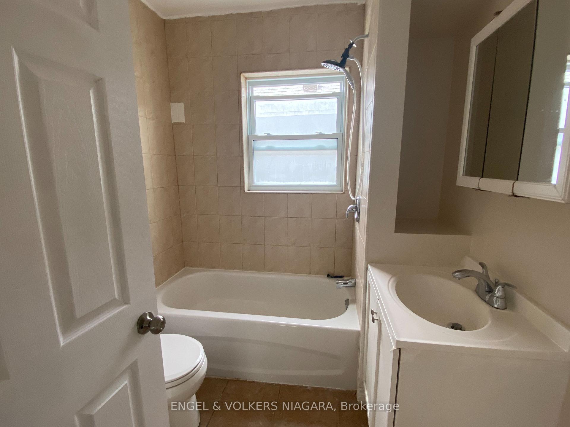 Photo 5 of Unit 2, 5006 Willmott Street, Niagara Falls, Cherrywood — HOMEH