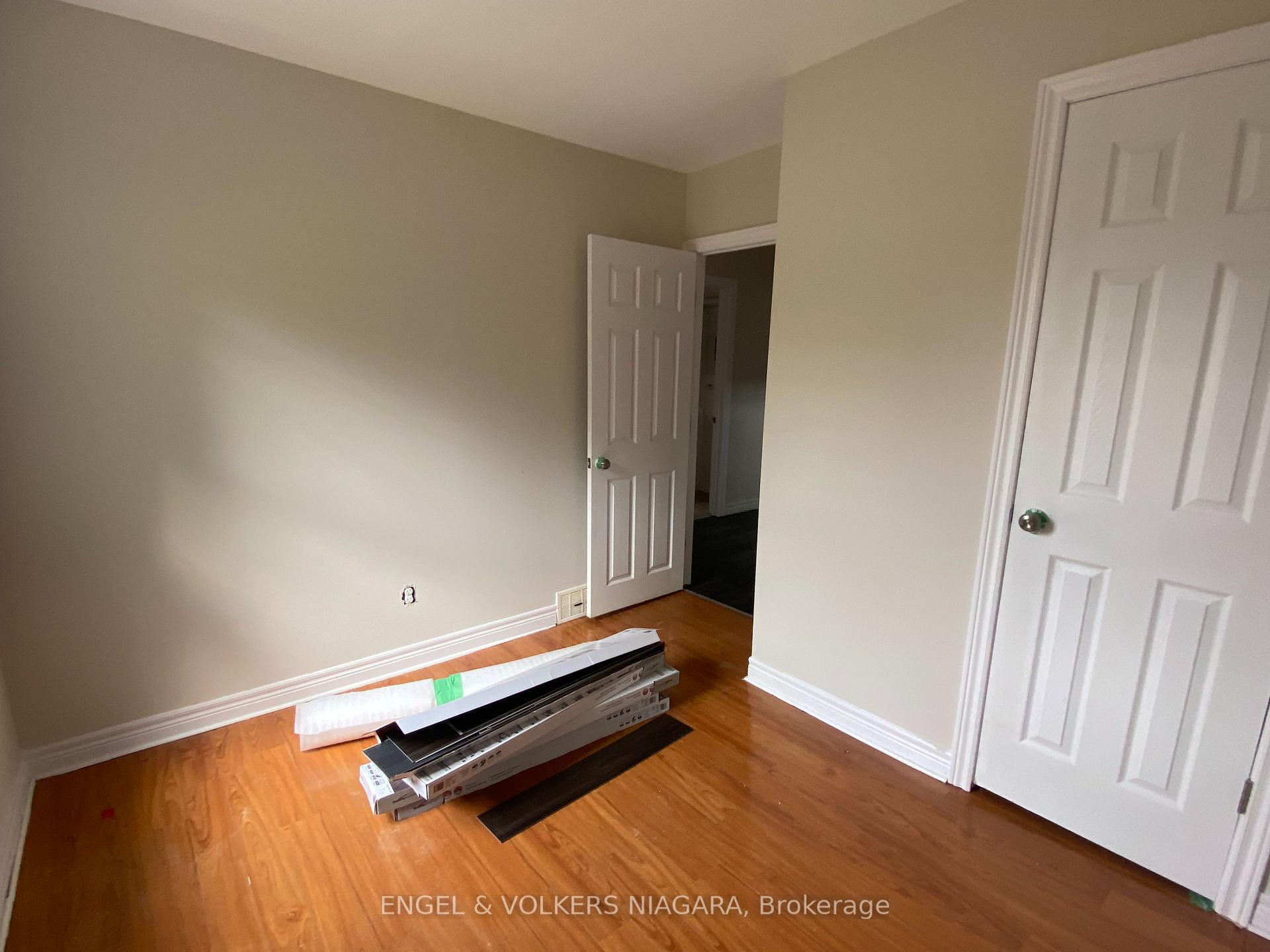 Photo 9 of Unit 2, 5006 Willmott Street, Niagara Falls, Cherrywood — HOMEH