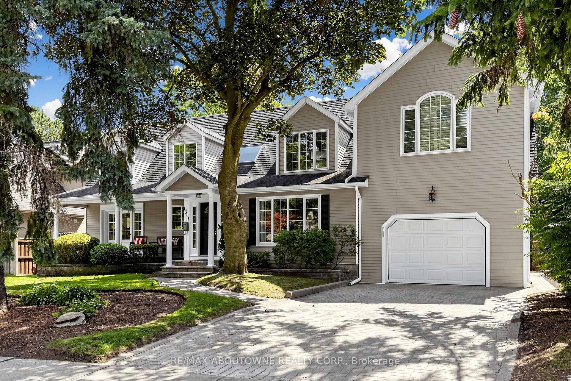 Photo 3 of 1304 Devon Road, Oakville, Morrison — HOMEH