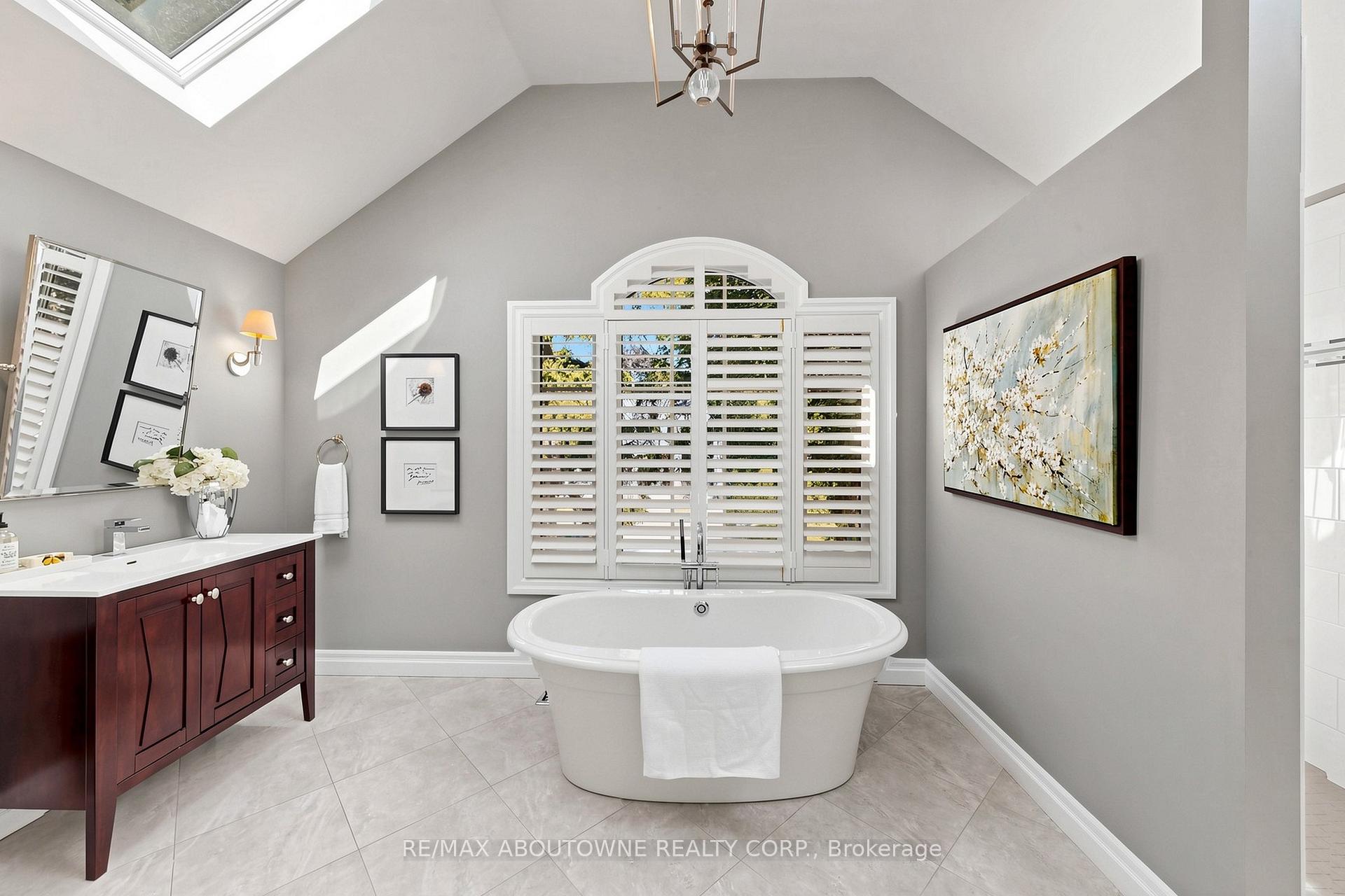 Photo 23 of 1304 Devon Road, Oakville, Morrison — HOMEH