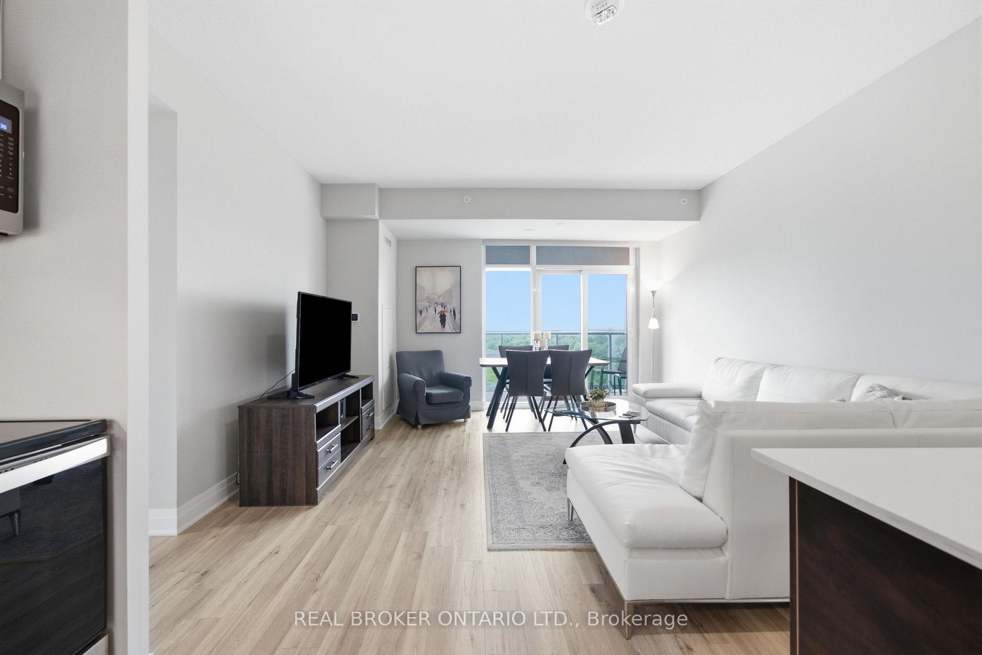 Photo 9 of 3220 Sheppard Avenue E, Scarborough, Tam O'Shanter-Sullivan — HOMEH