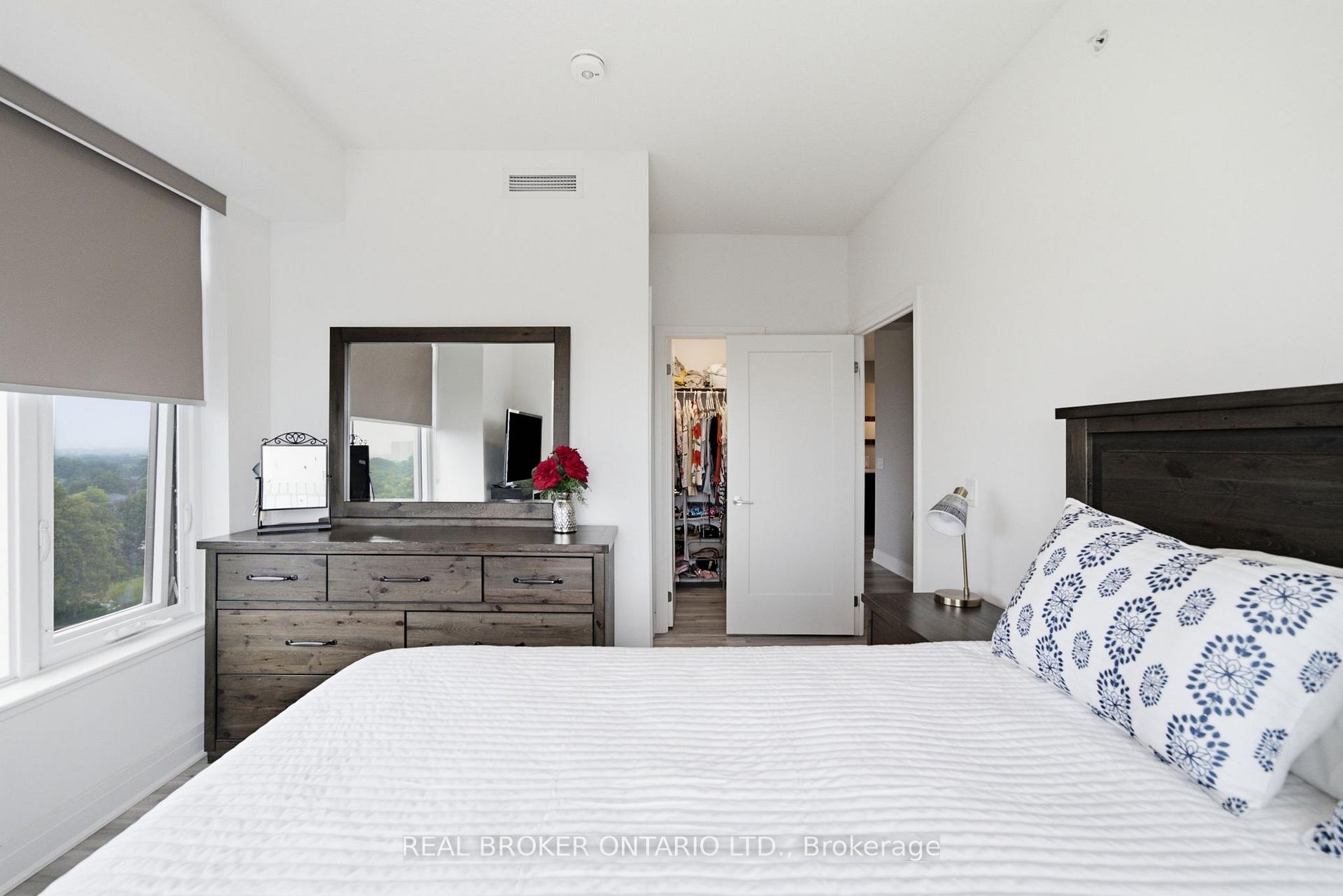 Photo 14 of 3220 Sheppard Avenue E, Scarborough, Tam O'Shanter-Sullivan — HOMEH