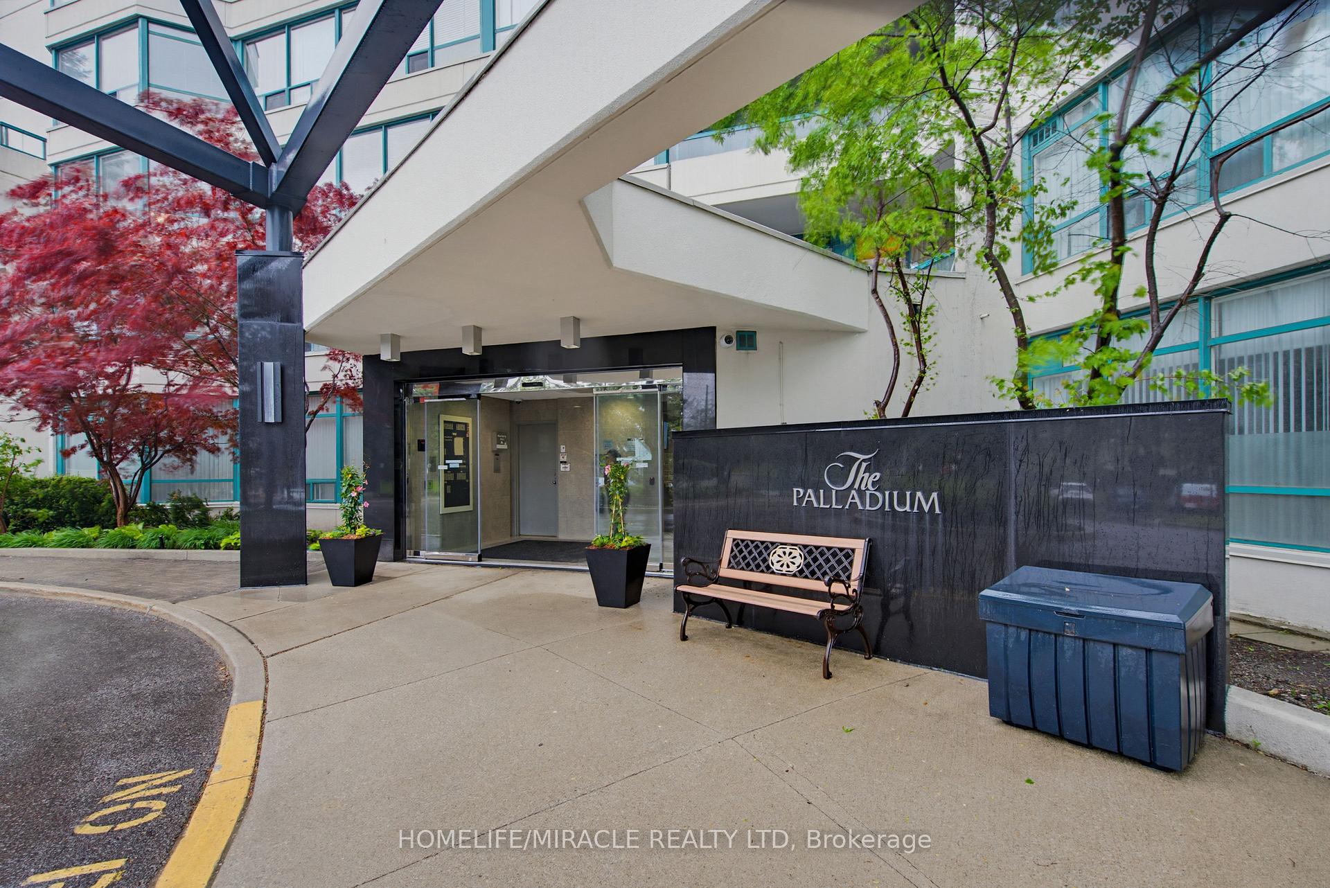 Photo 2 of Unit PH211, 7250 Yonge Street, Vaughan, Crestwood-Springfarm-Yorkhill — HOMEH