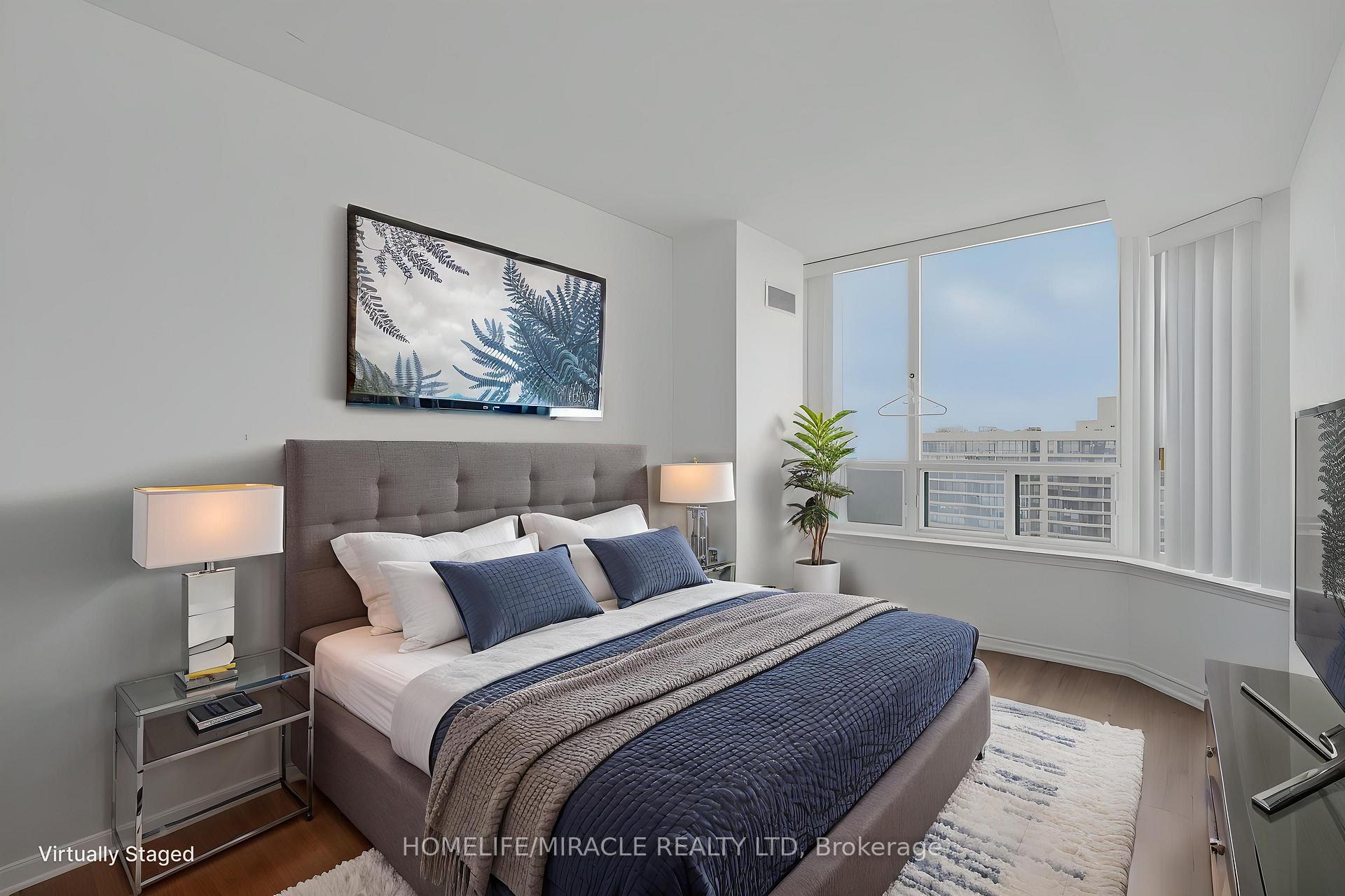 Photo 11 of Unit PH211, 7250 Yonge Street, Vaughan, Crestwood-Springfarm-Yorkhill — HOMEH