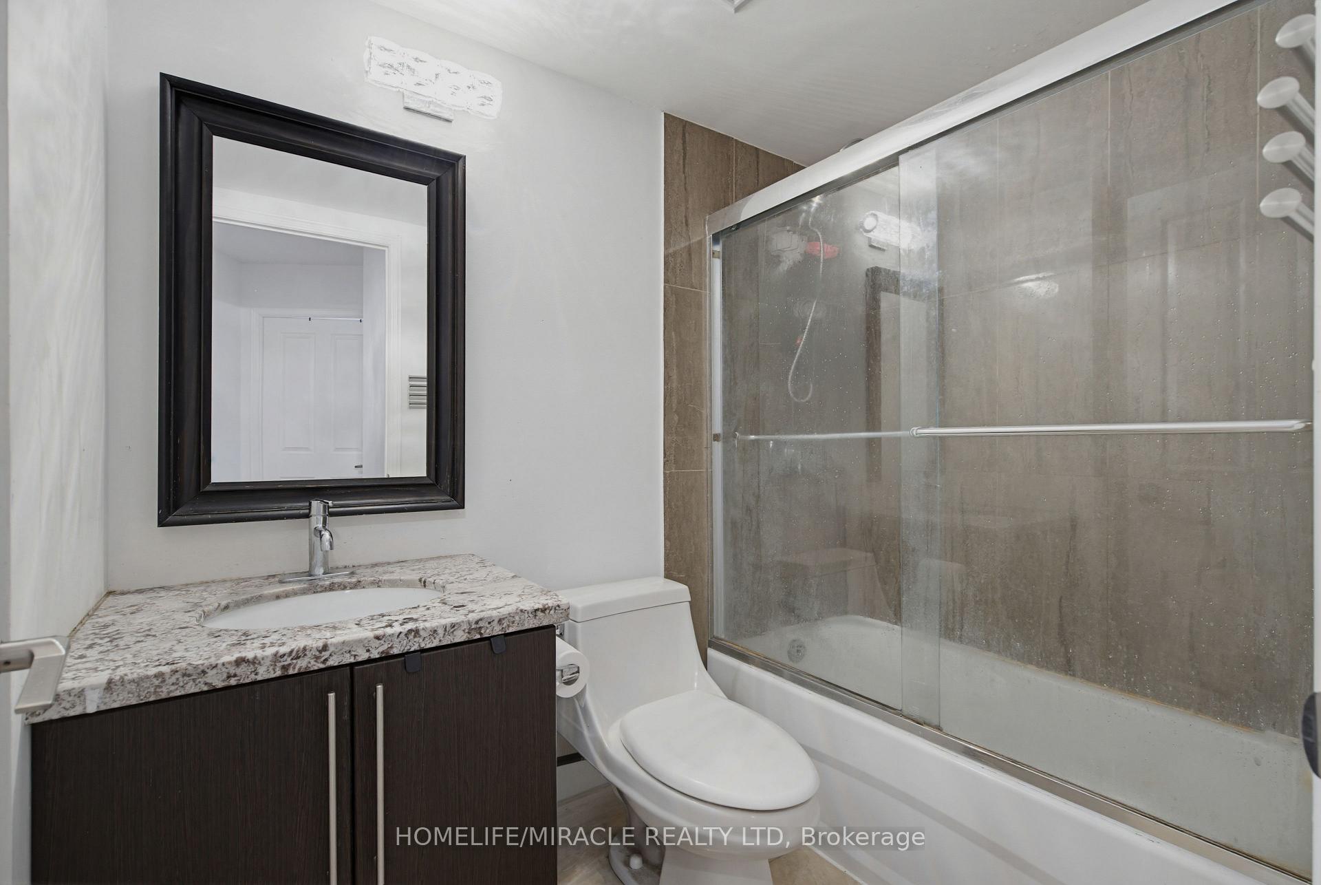 Photo 13 of Unit PH211, 7250 Yonge Street, Vaughan, Crestwood-Springfarm-Yorkhill — HOMEH