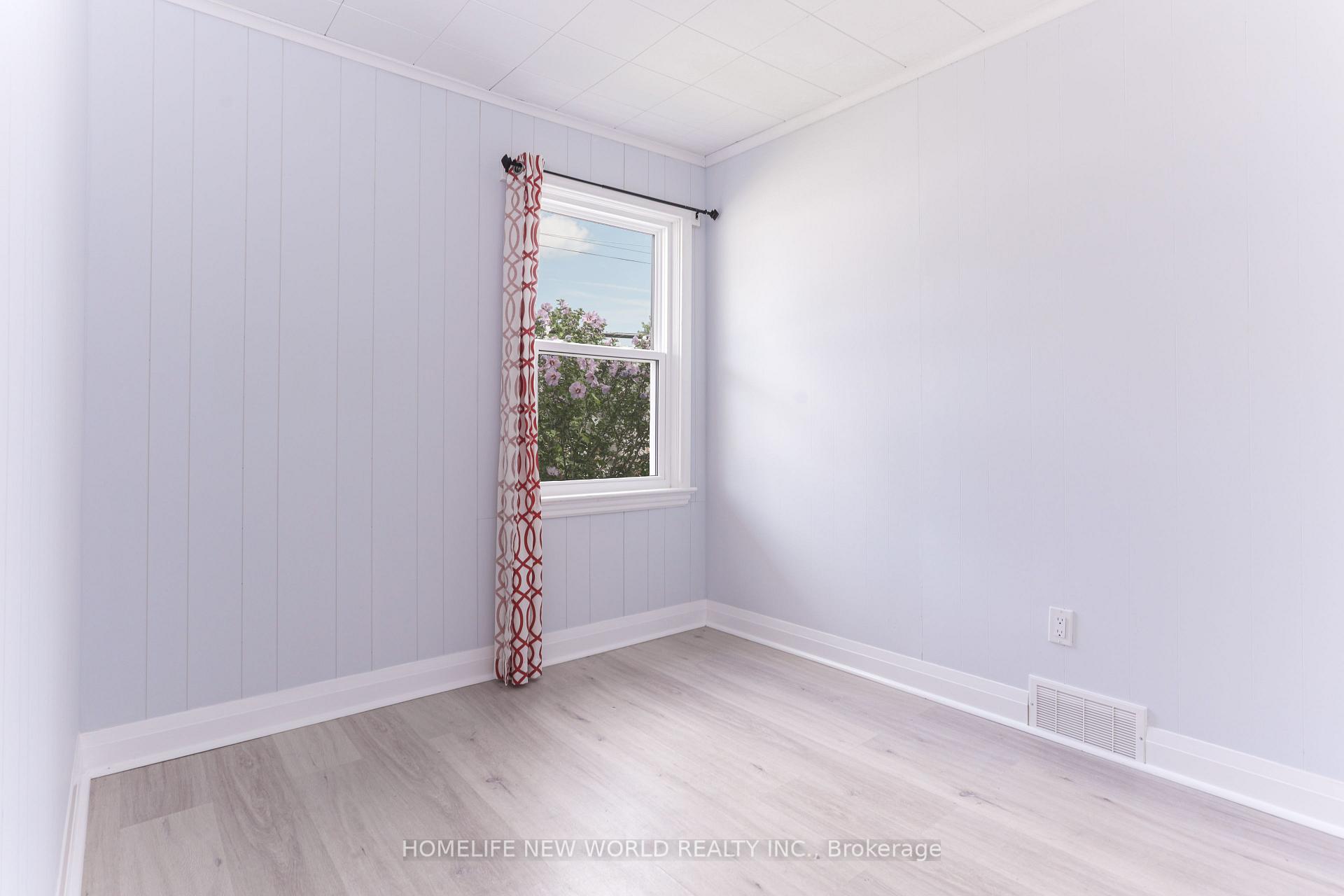 Photo 9 of 422 Welland Avenue, St. Catharines, Facer — HOMEH